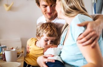 Zorg voor vriendelijkheid bij uw baby – Pasgeboren baby